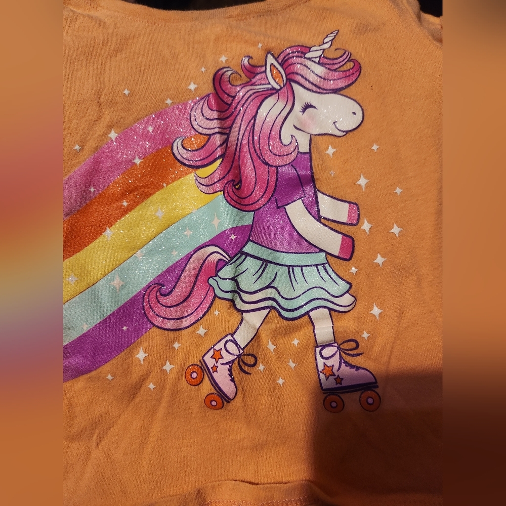 Toddler Girls short sleeve, 2T, sparkle graphic, unicorn, coral.